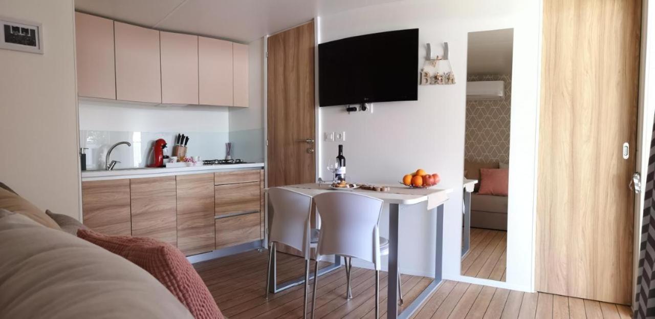 J & R Mobile Homes Biograd Na Moru Exterior photo
